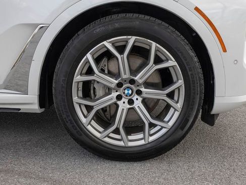 Used 2026 BMW X7 xDrive40i AWD/4WD image 11