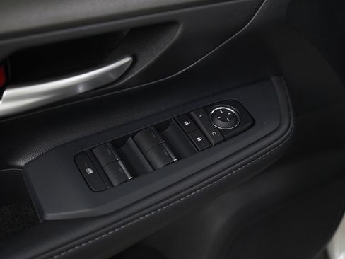 Used 2025 Toyota Grand Highlander FWD image 21