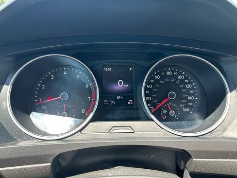 Used 2018 Volkswagen Tiguan SE w/ 3rd Row Seat Package AWD/4WD image 11
