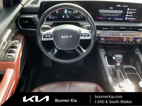 Used 2023 Kia Telluride EX w/ EX Captain's Chair Package image 14