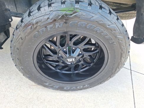Used 2023 Chevrolet Silverado 1500 LTZ AWD/4WD image 11
