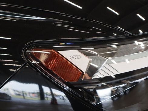 Certified 2024 Audi Q4 e-tron Premium Plus image 28