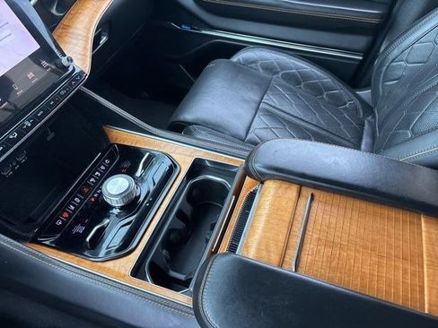 Used 2022 Jeep Grand Wagoneer Series III w/ Flexible Seating Group AWD/4WD image 27