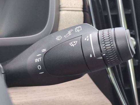 Used 2026 Volvo XC90 B5 Plus w/ Protection Package Premier image 25