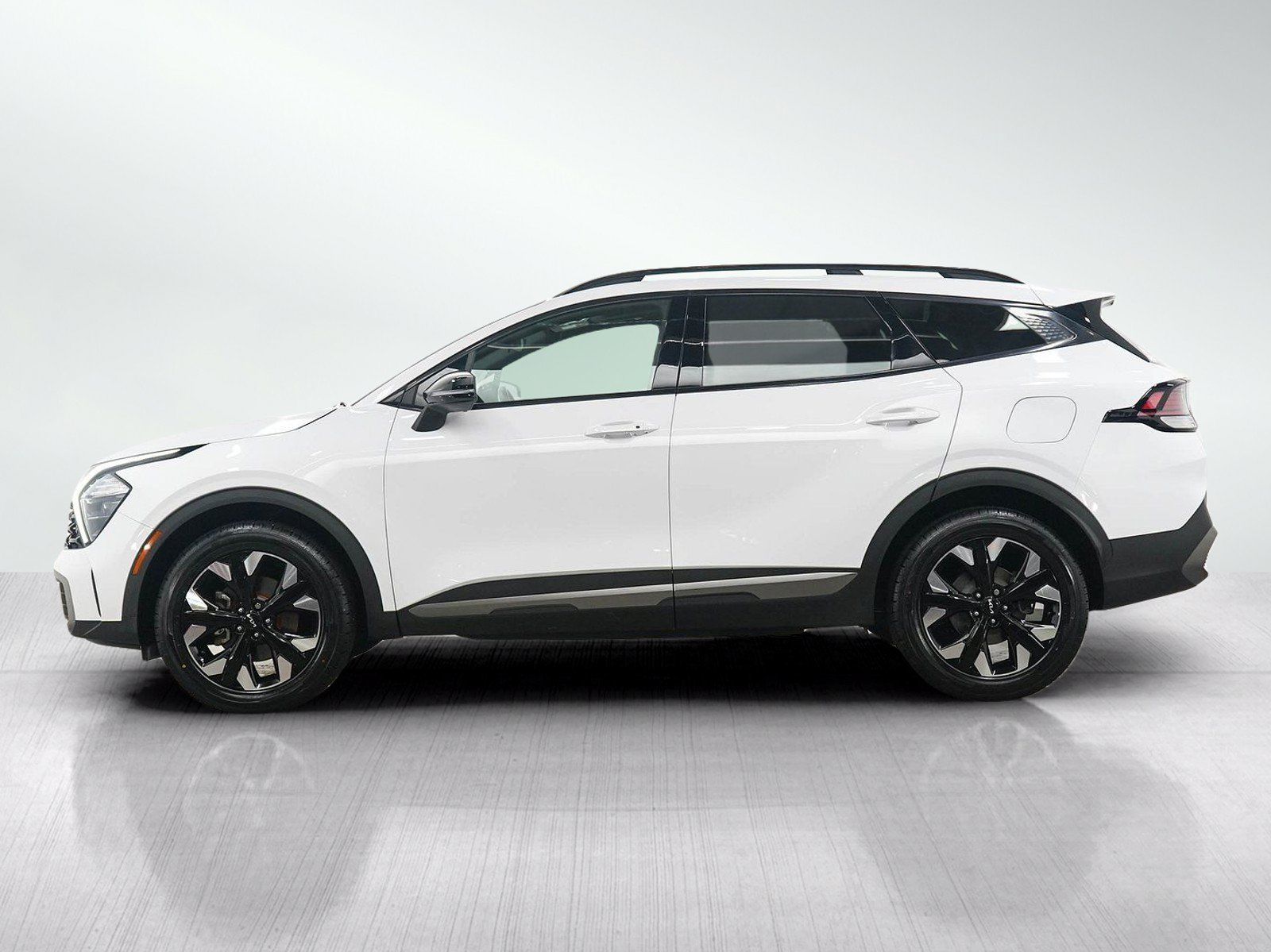 Used 2023 Kia Sportage X-Line w/ X-Line Premium Package AWD/4WD image 2