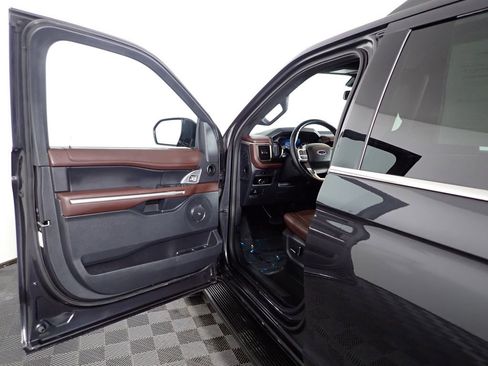 Used 2024 Ford Expedition Max Limited image 21