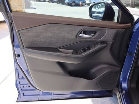 Used 2021 Nissan Rogue SV FWD image 22