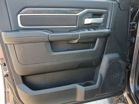 Used 2024 RAM 2500 Big Horn AWD/4WD image 12