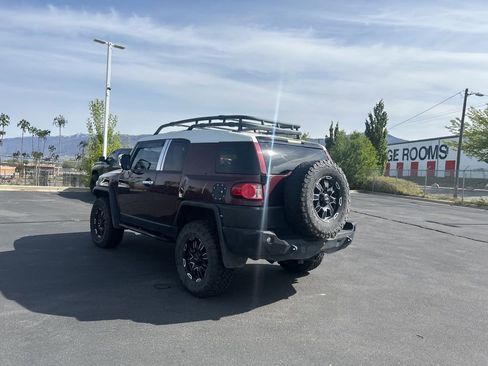 Used 2007 Toyota FJ Cruiser 4WD image 6