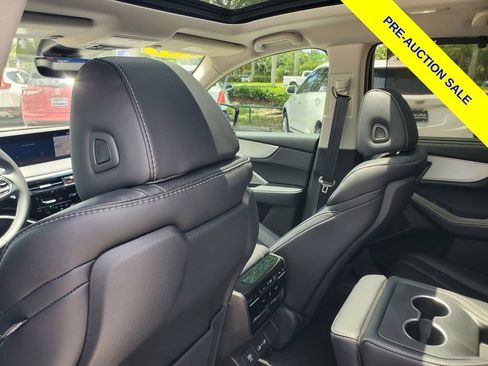 Certified 2024 Acura MDX SH-AWD w/ Technology Package image 11