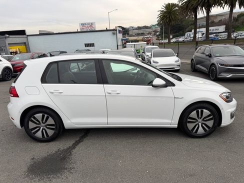 Used 2019 Volkswagen e-Golf SEL Premium image 4