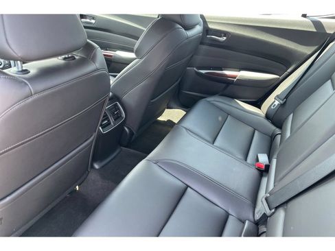 Certified 2017 Acura TLX FWD image 13
