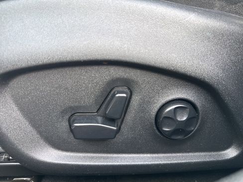 Used 2018 Jeep Compass Limited w/ Navigation Group image 29