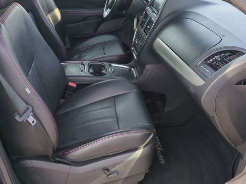 Used 2013 Dodge Grand Caravan R/T w/ Trailer Tow Group image 25