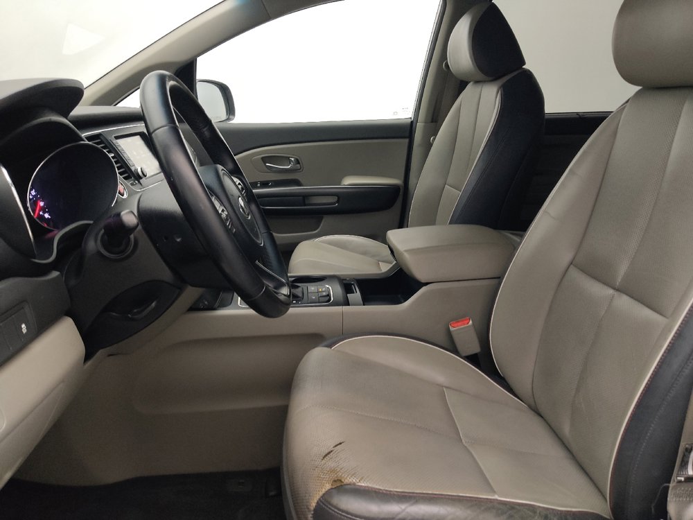 Used 2017 Kia Sedona LX w/ LX Essentials Premium Package FWD image 17