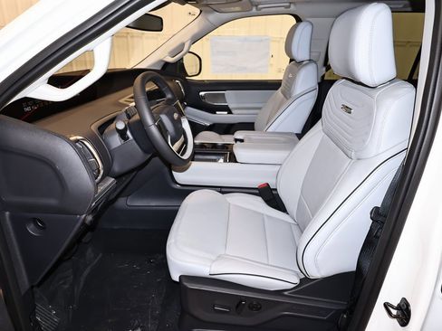 New 2025 Ford Expedition Max Platinum w/ Platinum Ultimate Package image 11