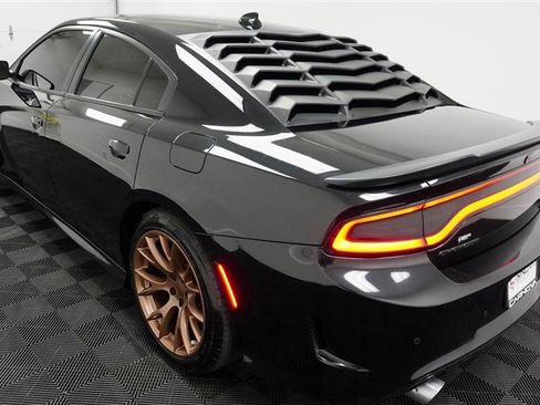 Used 2018 Dodge Charger R/T Scat Pack image 6