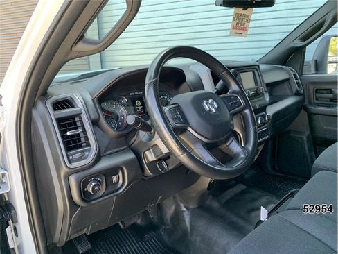Used 2023 RAM 5500 Tradesman w/ Chrome Appearance Group AWD/4WD image 25