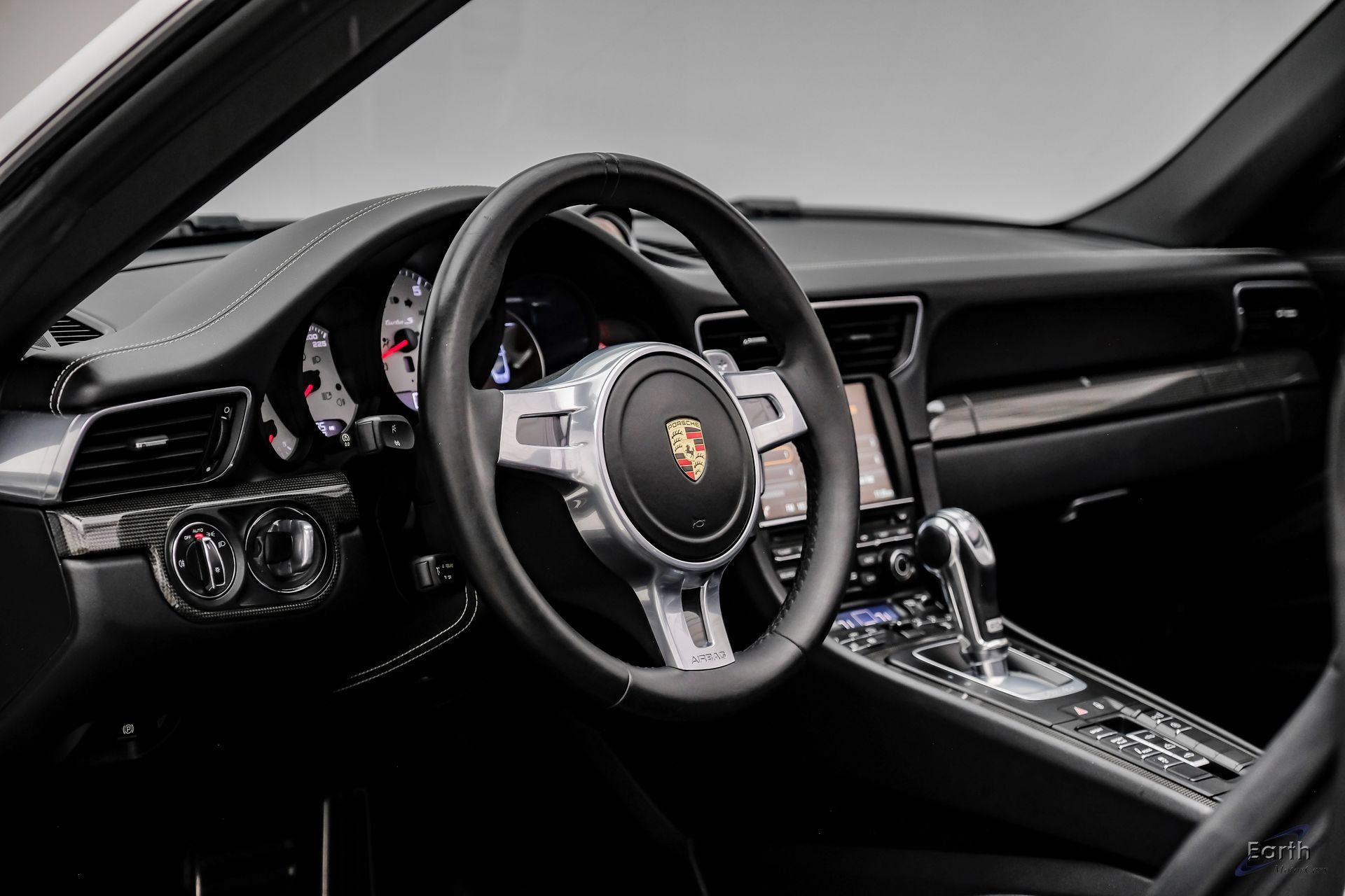 Used 2016 Porsche 911 Turbo S AWD/4WD image 48
