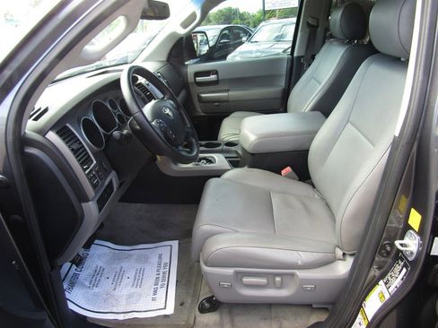 Used 2011 Toyota Sequoia Limited AWD/4WD image 14