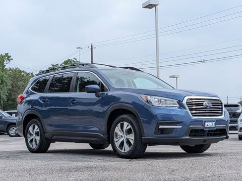 Used 2022 Subaru Ascent Premium w/ Convenience Package AWD/4WD image 3