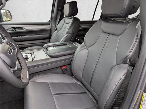 New 2025 Jeep Wagoneer Series II AWD/4WD image 20