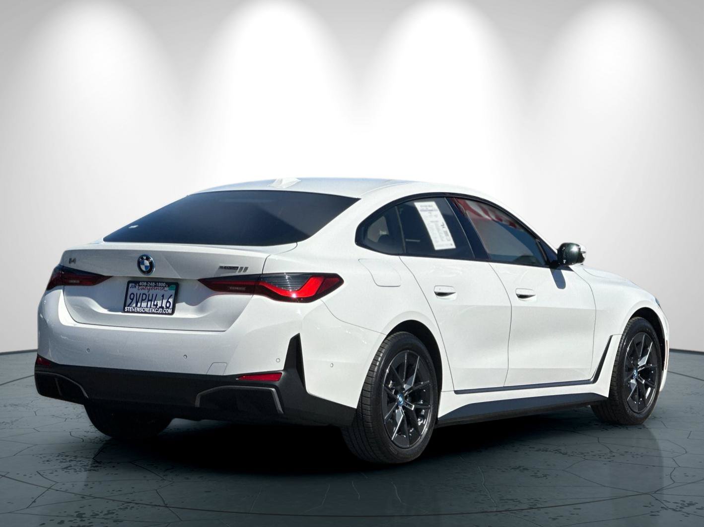 Used 2023 BMW i4 eDrive35 RWD image 4