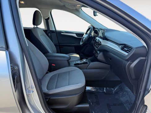 Certified 2022 Ford Escape SE w/ SE Sport Appearance Package FWD image 19