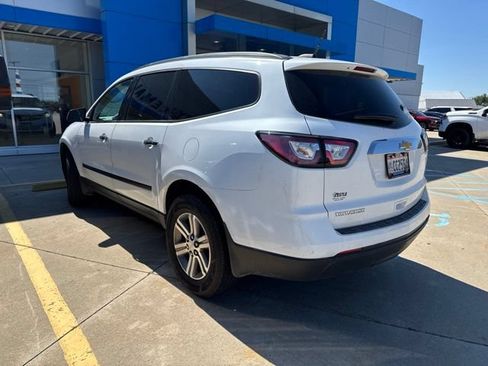 Used 2017 Chevrolet Traverse LS FWD image 11