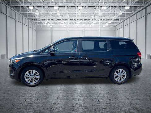 Used 2015 Kia Sedona LX w/ LX Convenience Package FWD image 4