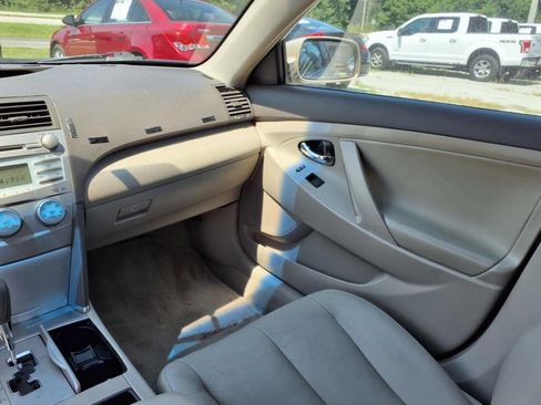 Used 2009 Toyota Camry LE image 8