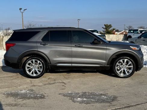 Used 2022 Ford Explorer Platinum w/ Equipment Group 601A AWD/4WD image 7