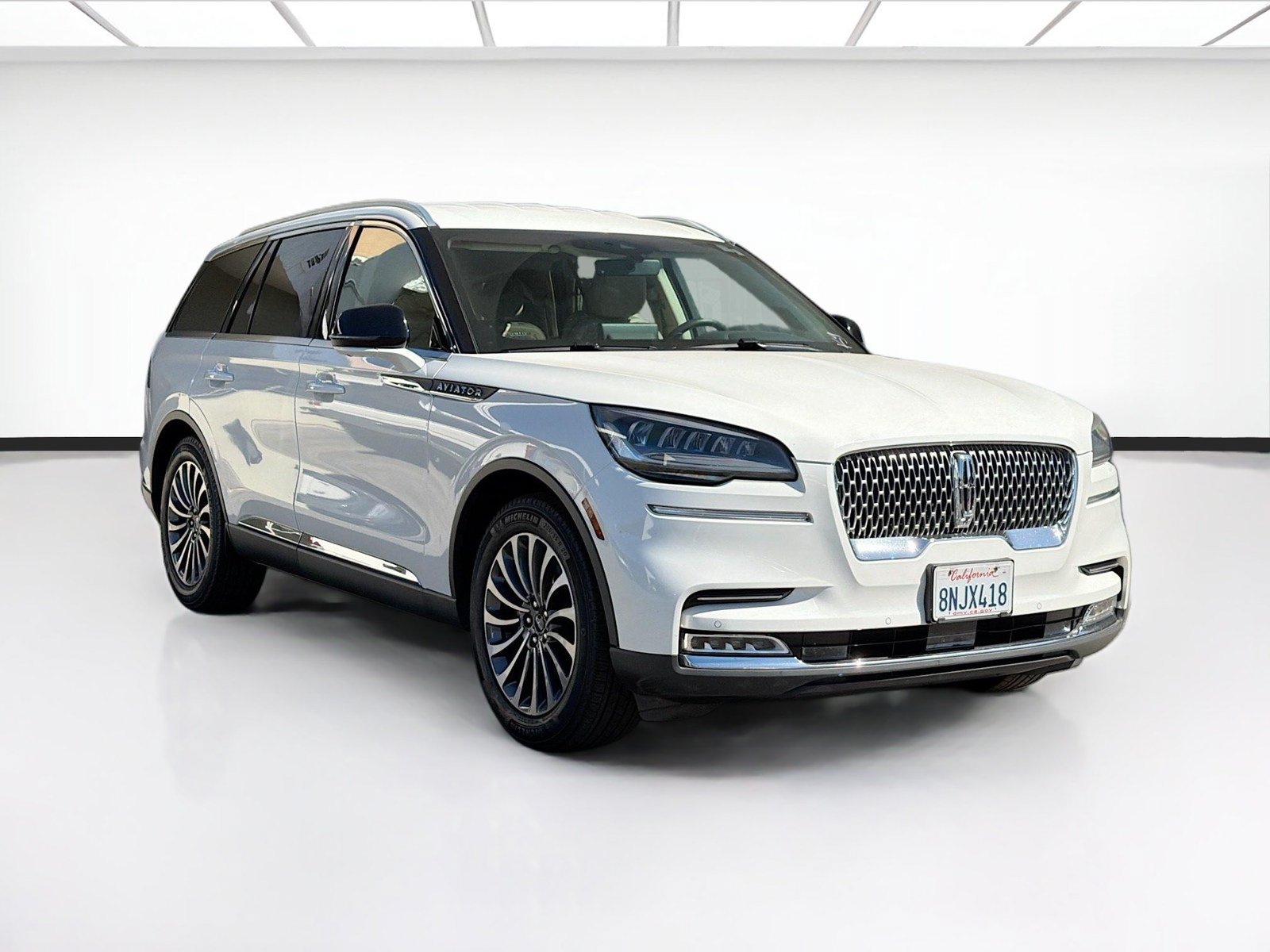 Used 2020 Lincoln Aviator Reserve w/ Elements Package Plus RWD image 3