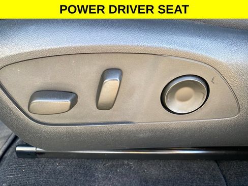 Used 2024 Chevrolet Equinox EV RS FWD image 13