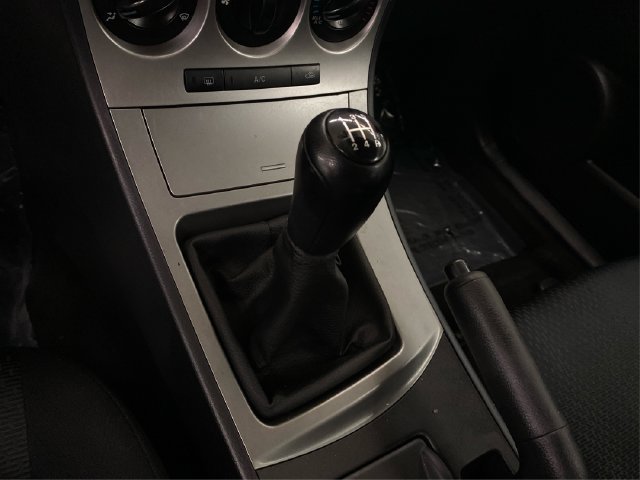 Used 2010 MAZDA MAZDA3 i Touring FWD image 30