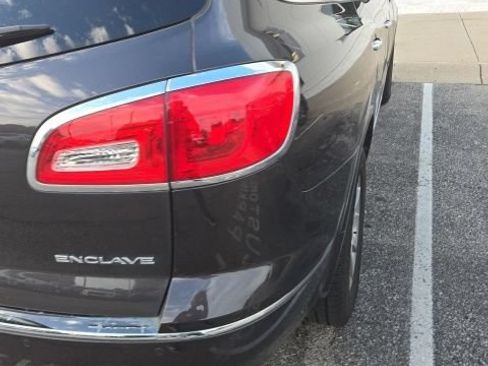 Used 2015 Buick Enclave Leather FWD image 12