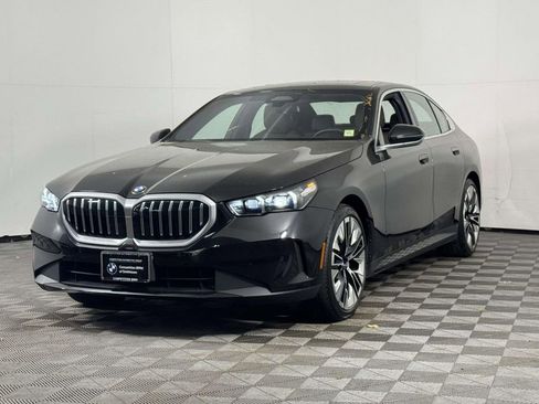 Used 2026 BMW 530i xDrive w/ Premium Package AWD/4WD image 7