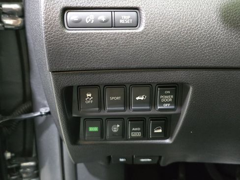 Used 2016 Nissan Rogue SL w/ SL Premium Package image 18