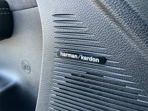 Used 2019 Dodge Challenger SRT Hellcat Redeye image 24