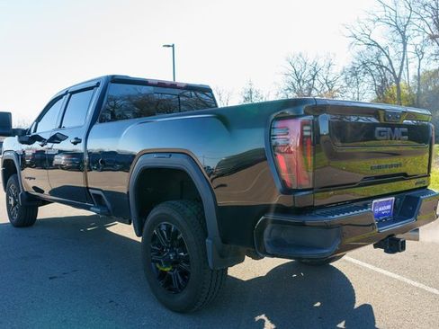 Used 2024 GMC Sierra 2500 AT4 w/ AT4 Preferred Package image 8