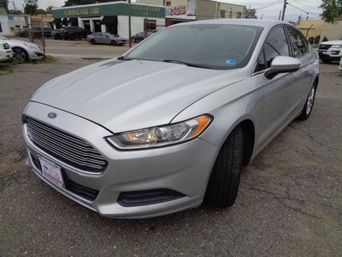 Used 2016 Ford Fusion SE FWD image 15