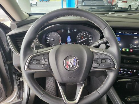 Used 2023 Buick Envision Essence image 3