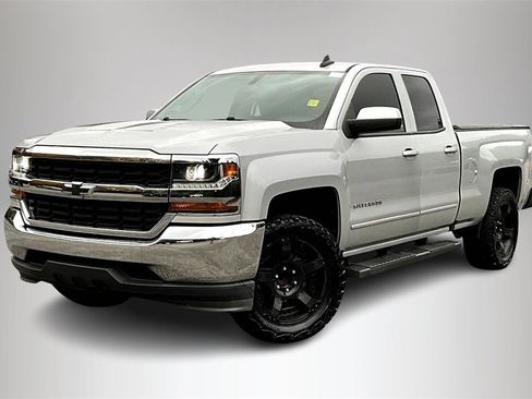 Certified 2018 Chevrolet Silverado 1500 LT image 3