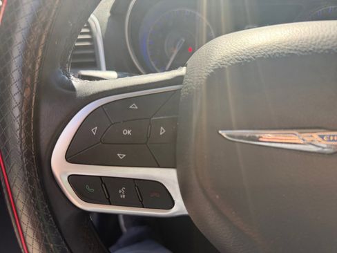 Used 2018 Chrysler 300 Touring w/ Sport Appearance Package image 20