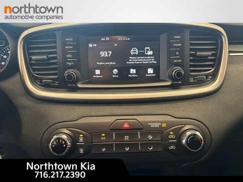 Used 2020 Kia Sorento LX FWD image 13