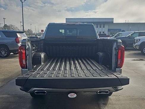 New 2026 GMC Sierra 1500 AT4 w/ Technology Package AWD/4WD image 6