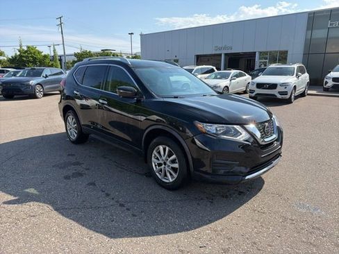 Used 2018 Nissan Rogue SV w/ Premium Package AWD/4WD image 3