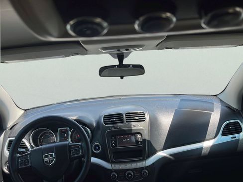 Used 2012 Dodge Journey SXT w/ Flexible Seating Group FWD image 6
