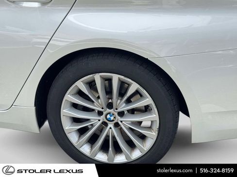 Used 2022 BMW 530i xDrive w/ Premium Package AWD/4WD image 13