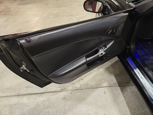 Used 2008 Chevrolet Corvette Convertible w/ Preferred Equipment Group image 9